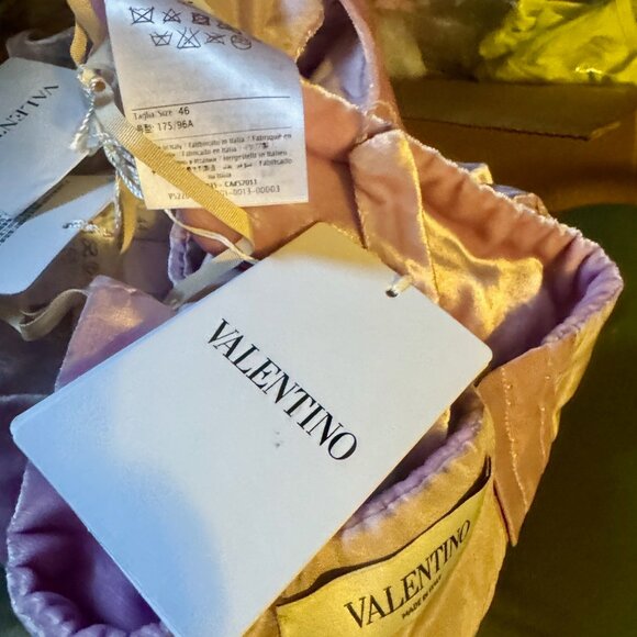 Valentino Velvet Halter Crop Top In Water Lilac - Picture 3 of 4